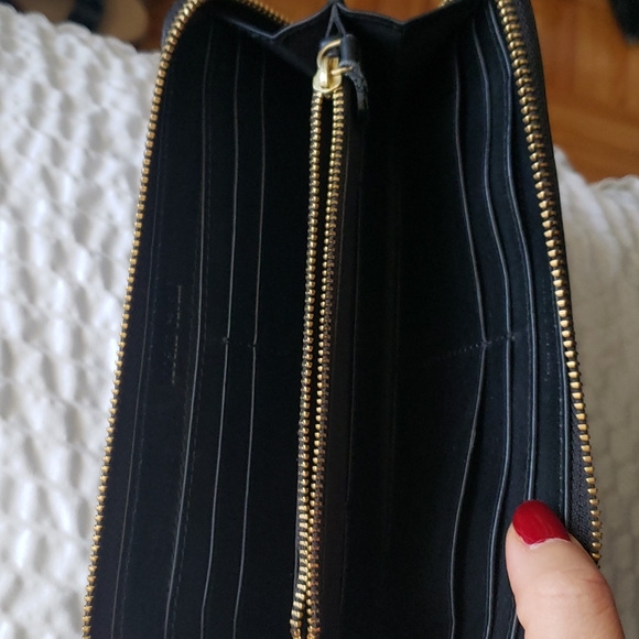 Roberto Cavalli Wallet - Picture 7 of 10